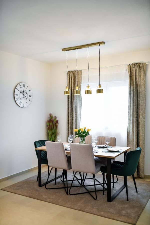 Apartment Family Amare *